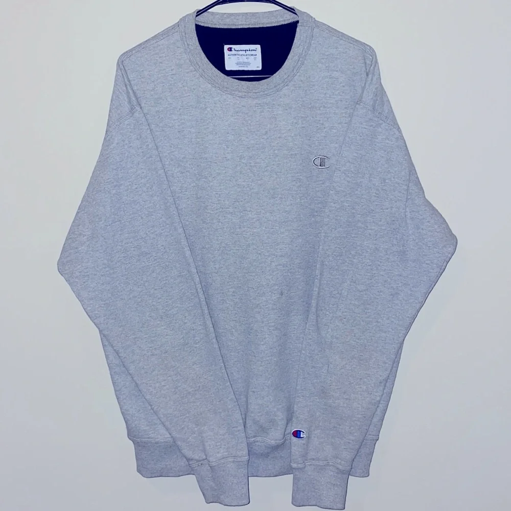 Champion Crewneck Sweatshirt — Gray (Large) - Picture 1 of 1